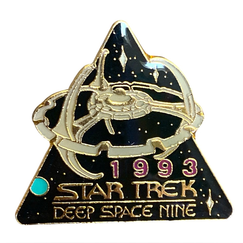 1993 Hollywood Pins STAR TREK DEEP SPACE NINE SPACE STATION ENAMEL PIN